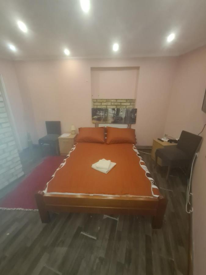 Rooms " Simke " II Subotica Buitenkant foto