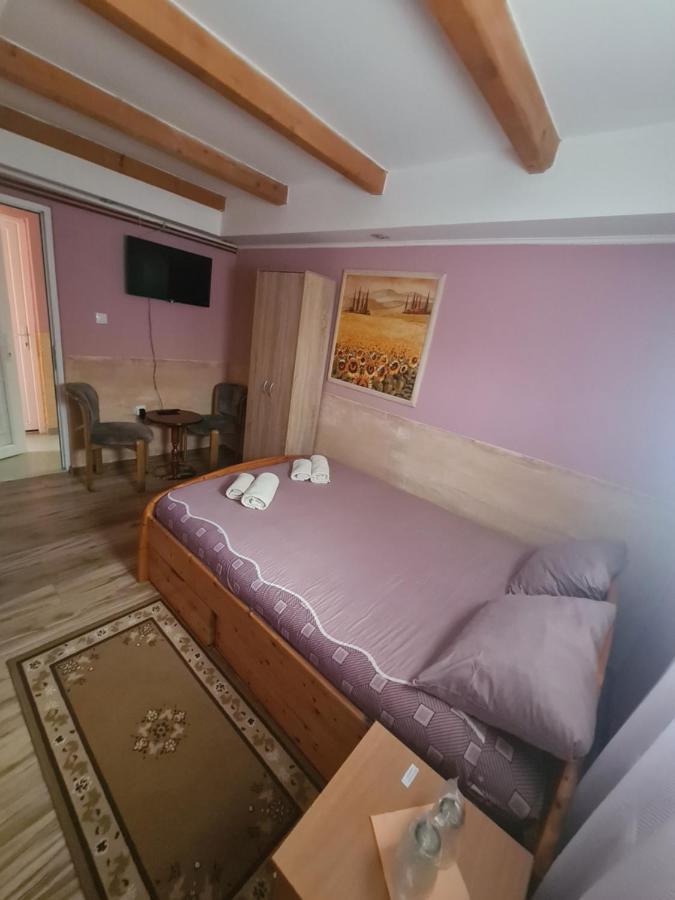 Rooms " Simke " II Subotica Buitenkant foto