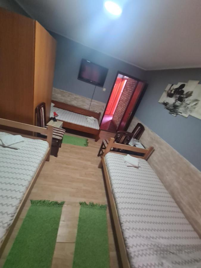 Rooms " Simke " II Subotica Buitenkant foto