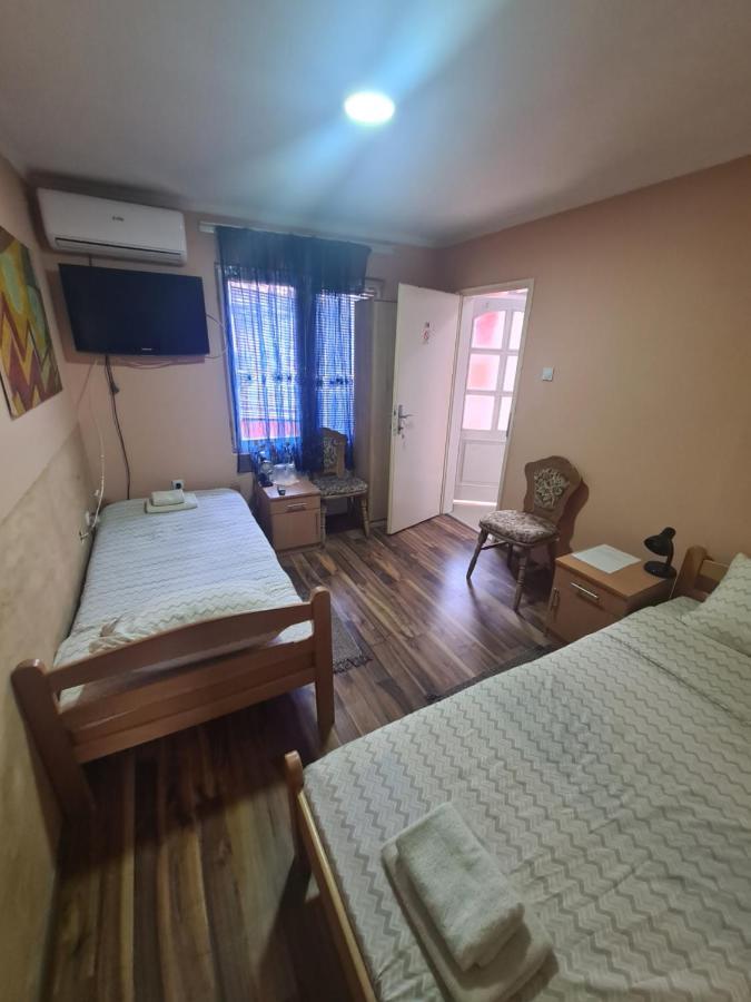 Rooms " Simke " II Subotica Buitenkant foto